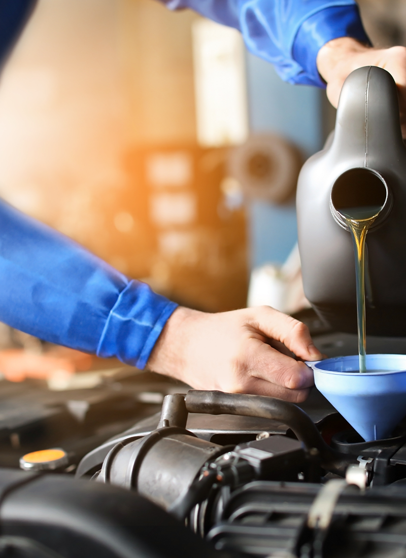 blue car icon with simple design representing cars and transportation options for 5 people